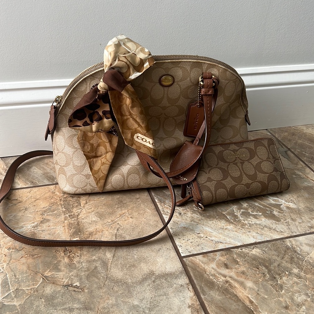 Coach Purse & Wallet